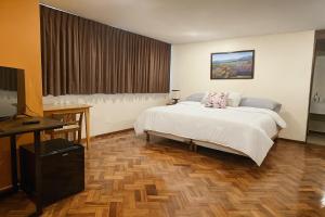 E Depa México one street away from Reforma Embajadas