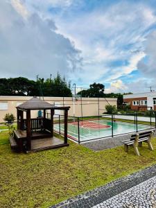 Casa com três dormitórios 200 metros do Mar