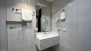 متسع للشقق المخدومة