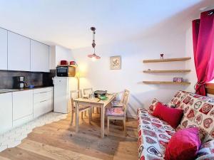 Résidence Carlines Ii - Appartement lumineux · Accès direct aux pistes · Balcon vue sur les pistes MAE-2234