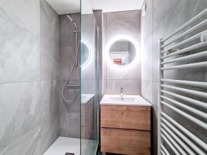 Résidence Carlines Ii - Appartement lumineux · Accès direct aux pistes · Balcon vue sur les pistes MAE-2234