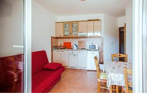 1 Bedroom Lovely Apartment In Lopar