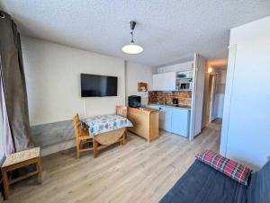 Résidence Chalmettes - Appartement sur les pistes des ski avec parking MAE-1524