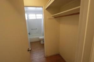 3 beds Apart in Beverly Hills Neighborhood