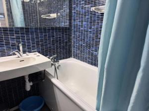 Résidence Les Jardins Du Port - Studio à Port Camargue avec piscine MAE-3323