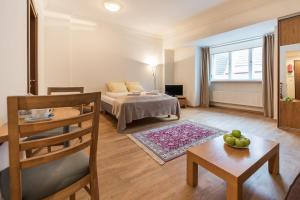 Old Town - Hall Square Apartment