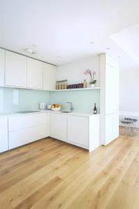 Modern Luxury Entire Covent Garden Apartment Sleeps 5 600Sqft