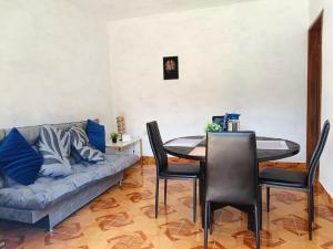 Cerca de Piramides y UDLA