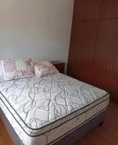 Spacious house, complete with garden close to everything