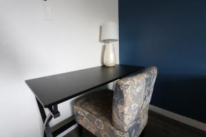 Nice Queed bed apt in Beverly Hills neighborhood