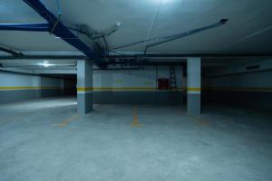 1BR Private Terrace Parking Gym