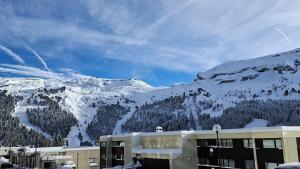 Résidence La Petite Ourse - Appartement rénové · Terrasse · centre station · vue pistes MAE-1931