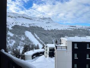 Résidence Le Panoramic - Appartement spacieux · Départ et retour skis aux pieds · Piscine · Parking inclus · Spa MAE-3063