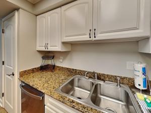 Regency Towers #407 East