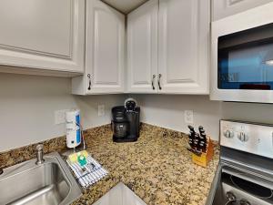 Regency Towers #407 East