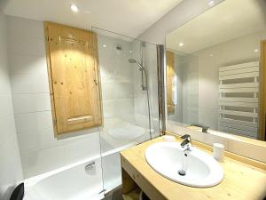 Résidence Chanrossa - Bel appartement lumineux sur Méribel à 150m du télésiège de Morel, proche des commerces MAE-9633