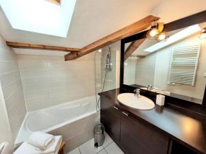 Résidence Fermes Emiguy - Appartement 68 personnes avec vue, dans résidence avec services MAE-9723