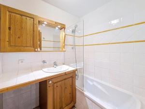 Résidence Hameau Des Airelles - Appartement spacieux. Pied des pistes.Piscine. Terrasse MAE-2793