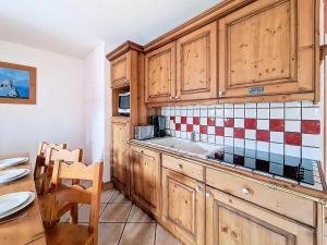 Résidence Hameau Des Airelles - Appartement spacieux. Pied des pistes. Balcon MAE-4653