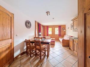 Résidence Hameau Des Airelles - Appartement spacieux. Balcon.Piscine. Proche des pistes MAE-4703