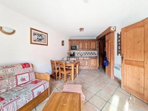 Résidence Hameau Des Airelles - Appartement spacieux. Balcon. Piscine.Proche des pistes MAE-4713