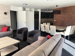 Résidence Le Portillo - Piscine - 3 Pièces pour 10 Personnes MAE-4843