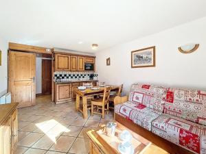 Résidence Hameau Des Airelles - Appartement spacieux. Proche des pistes. Piscine. Balcon MAE-2543