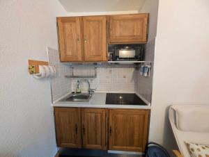 Résidence Arzerier - 2 pers dans ce petit studio proche des pistes et des commerces ! MAE-7803