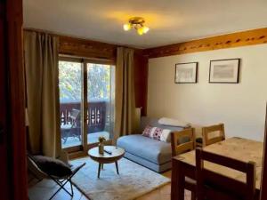 Résidence Fermes De Meribel Bat A - Appartement 3 pièces 4 personnes à Méribel Village aux pieds des pistes et accès à la piscine chauffée MAE-3043