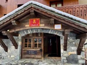 Résidence Fermes De Meribel Bat A - Appartement 3 pièces 4 personnes à Méribel Village aux pieds des pistes et accès à la piscine chauffée MAE-3043