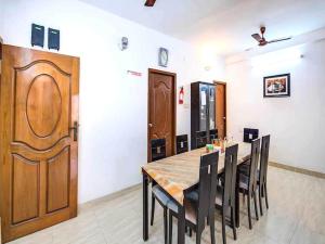 Hotel O Kaligambal illam