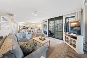 Seaside Beach & Racquet 5214 by Vacation Homes Collection