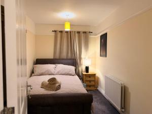 Central Southampton 3-Bed Apartment - Private Parking Onsite for 7 - 900Mb WIFI