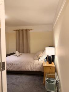 Central Southampton 3-Bed Apartment - Private Parking Onsite for 7 - 900Mb WIFI