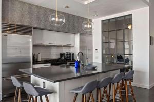 Berry Loft IV by Rove Loft w Shared Gym Rooftop