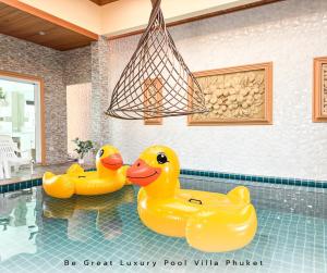 Luxury Pool Villa 5 mins to Phuket Old Town