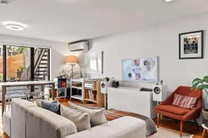 Stonehurst by Rove 2BR Apt w Private Backyard