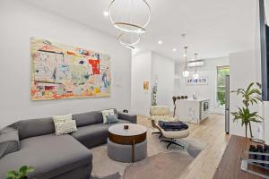 Decatur Place by Rove Travel 1BR Chic Apartment