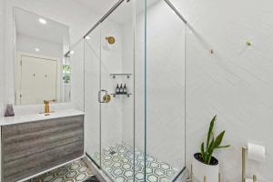 Decatur Place by Rove Travel 1BR Chic Apartment