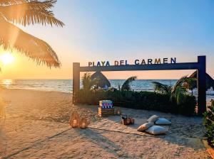 One Bedroom Apartment with Memory Foam King Bed and Fast WiFi Near the Beach 5B