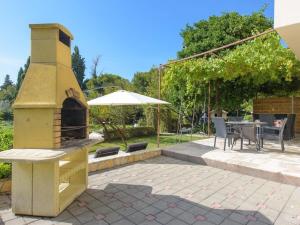 Holiday home 200 m to the beach