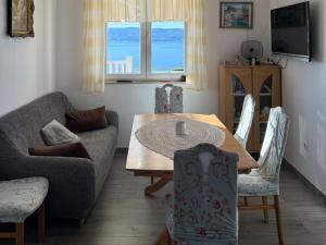 Apartmani Cihorich - Two Bedroom Apartment with Pool