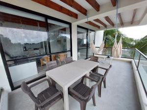 Apartamento en San Andres frente al mar con balcon
