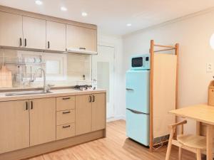 Modern Wood Stay, Hongdae Seoul