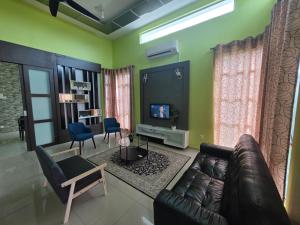 EMAK Guest House