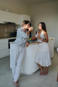 Bingin 2BR Pool Villa & Tropical Style, 2mins walk to Cafe!