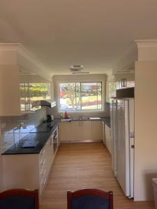 Queen Room with Private Bathroom, Walk in Wardrobe and Air Conditioning- BP2