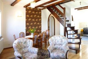 Holiday apartment with fireplace, lake view