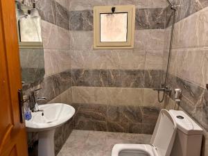 إقامة يومية بتجربة استثنائية راحة وفخامة في حي السلامة شارع صاري