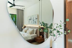 Bingin 2BR Pool Villa & Tropical Style, 2mins walk to Cafe!